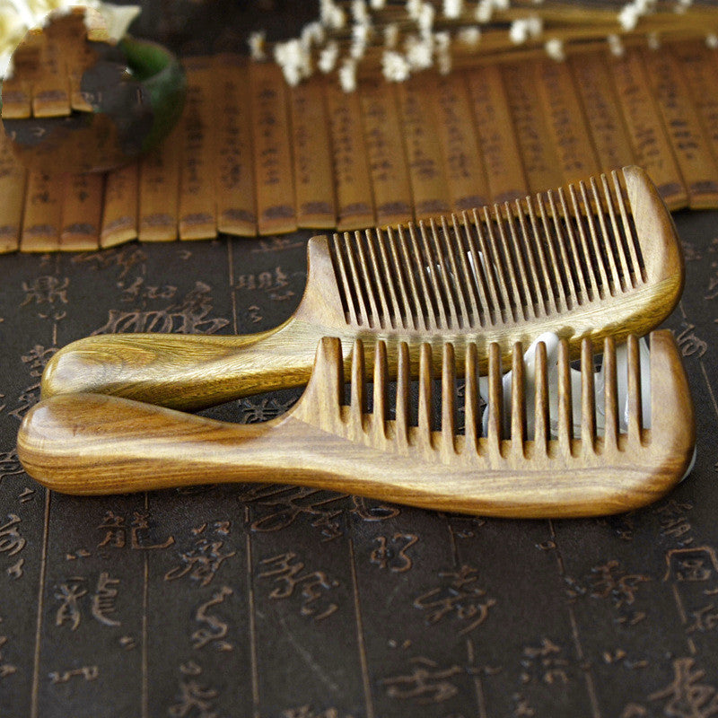 Sandalwood scalp massage comb, detail 3