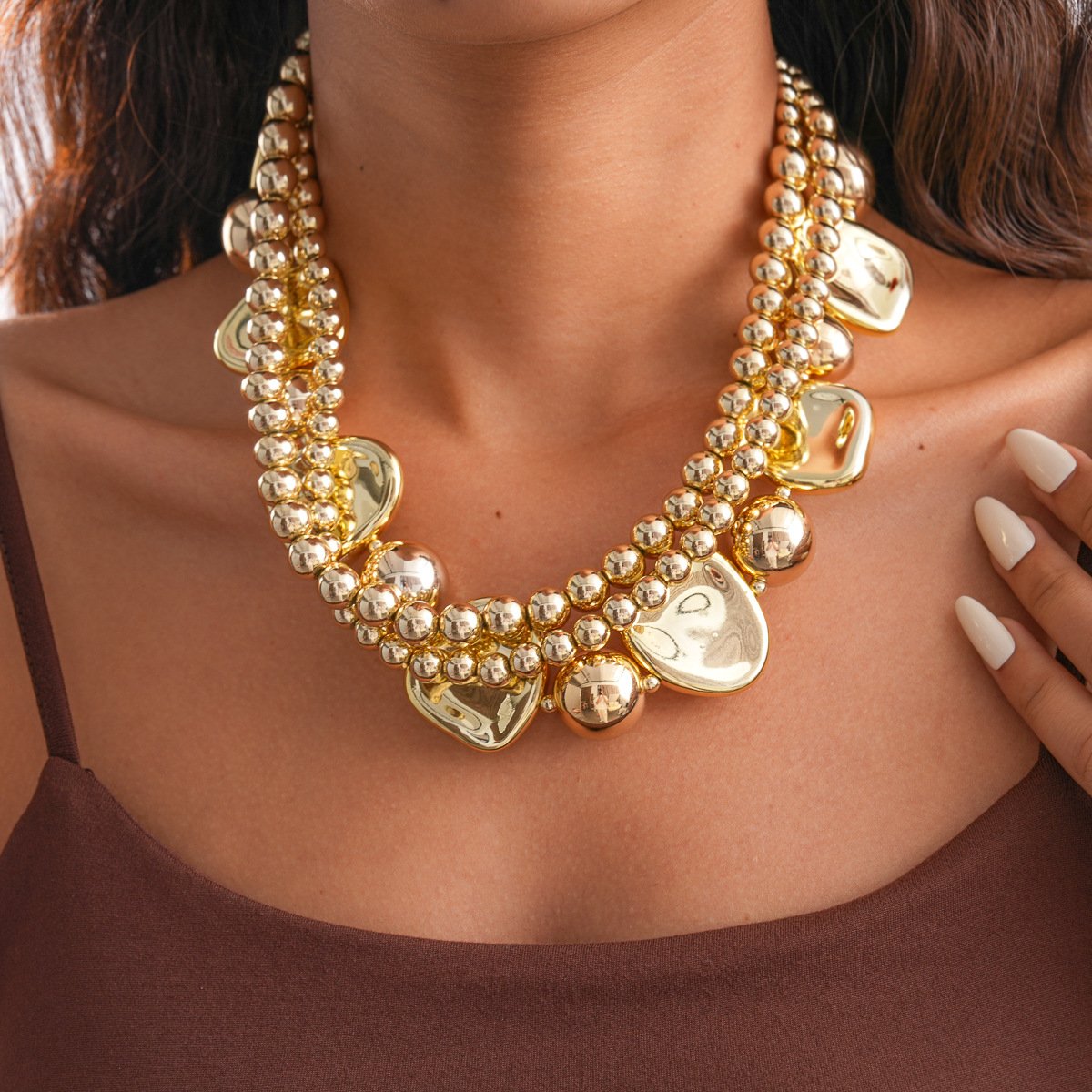 Gold-tone beaded heart choker, detail 3